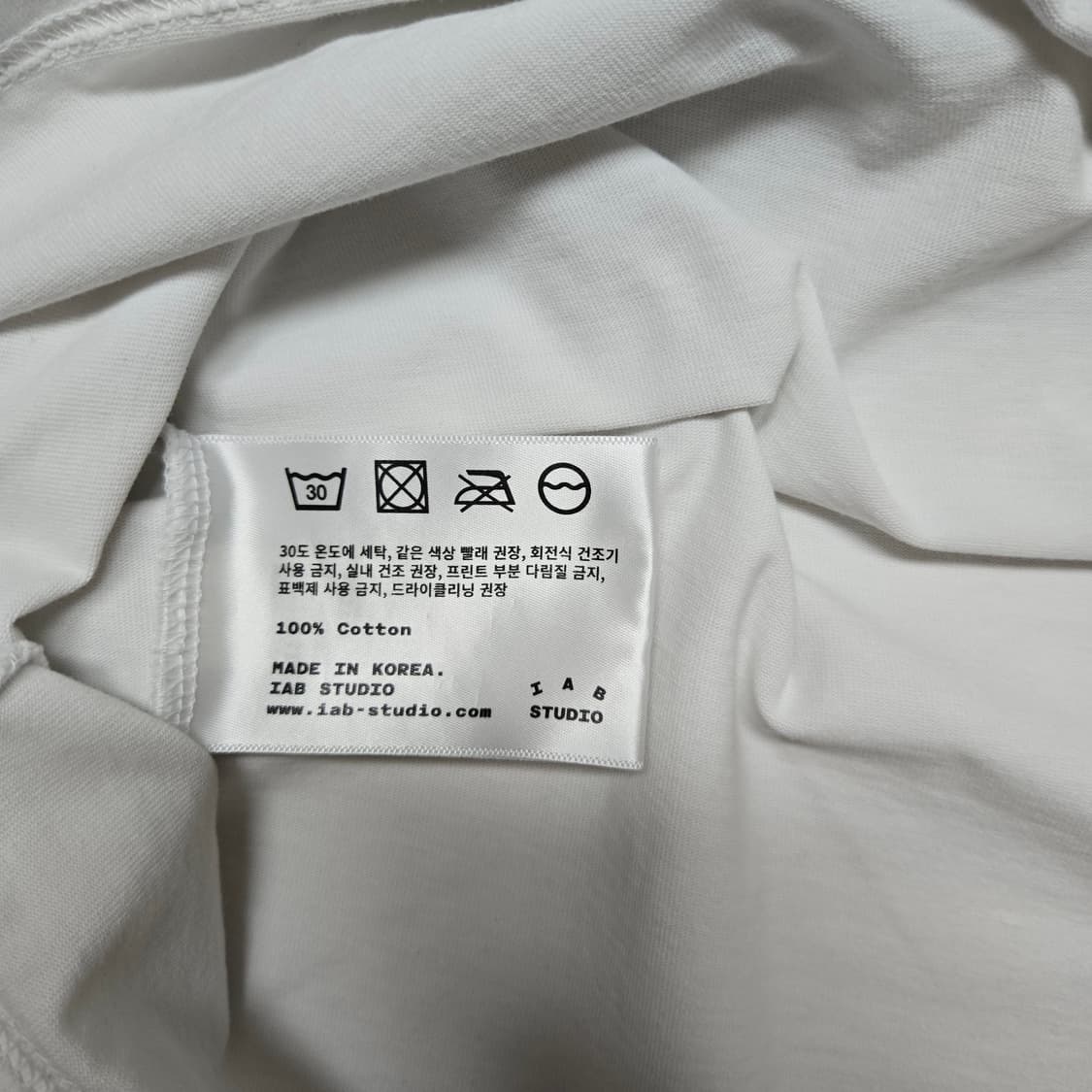 아이앱 스튜디오 이스테블리시드 티셔츠 상품이미지3