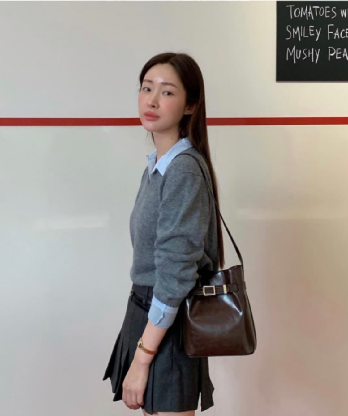 루에브르 삭드생뛰 스몰 브라운 버킷백 상품이미지4