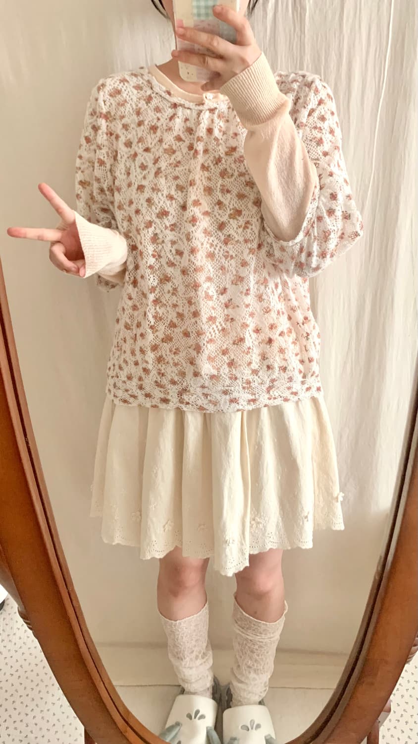 로즈 플라워 크로쉐 퍼프 블라우스 상품이미지4