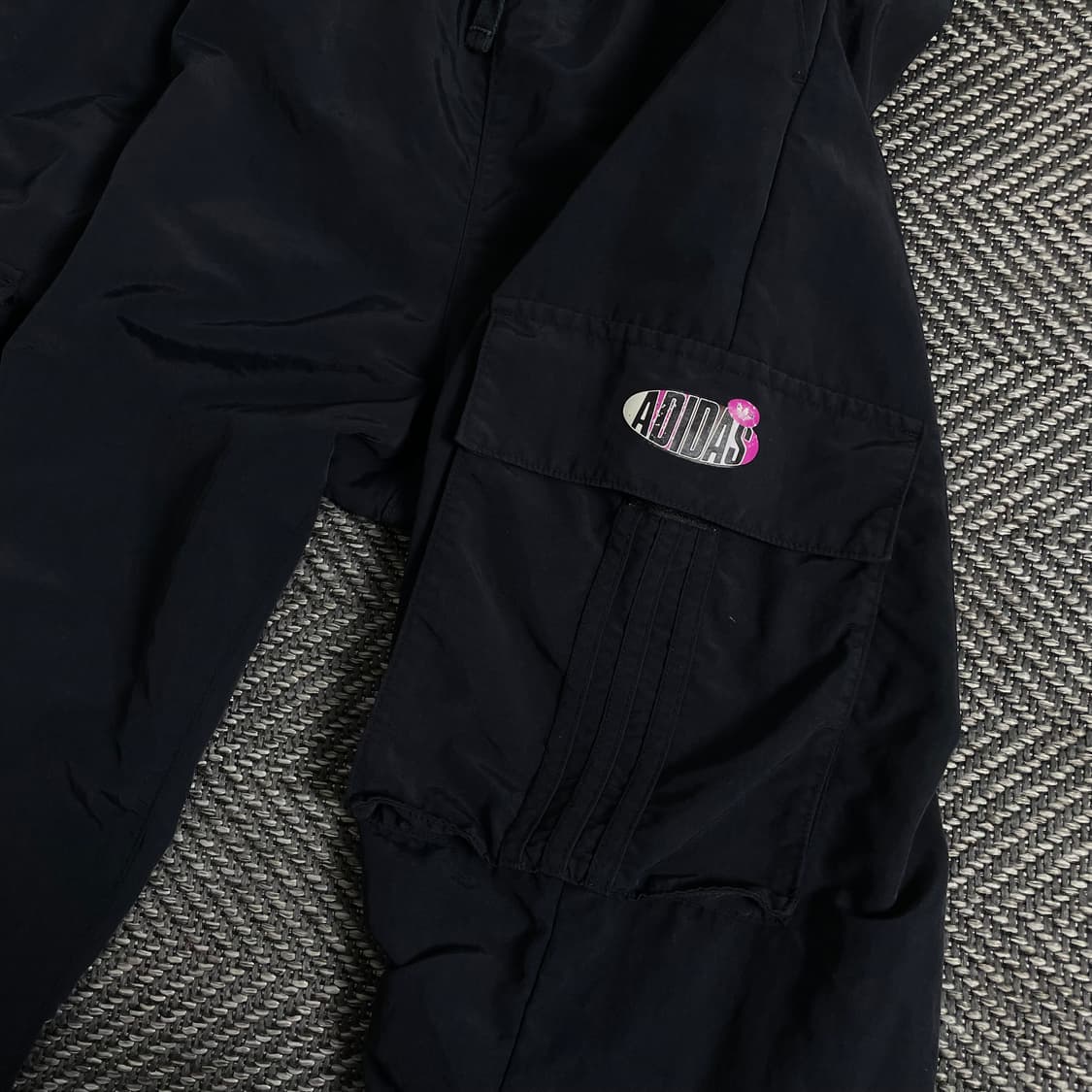 아디다스 빅로고 카고 퍼티그 팬츠o 3183 상품이미지3