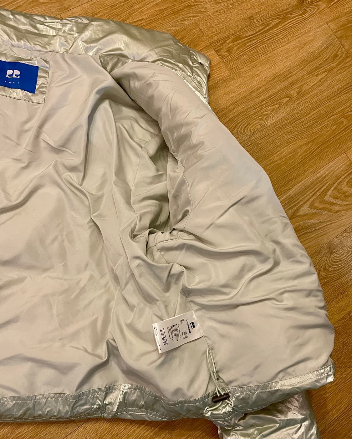 프레이 FREI오버사이즈 글로시 덕다운 푸퍼 패딩 (M) /연그린 상품이미지7