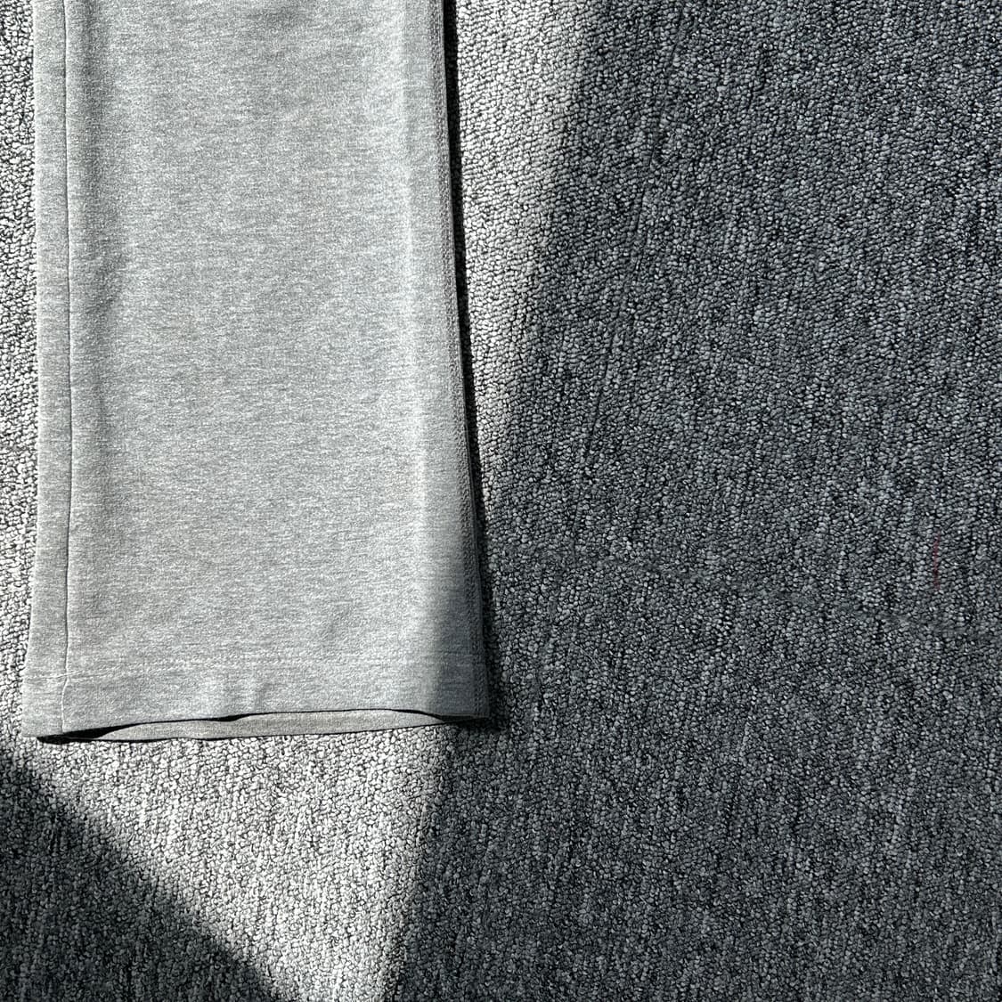 홀리스터 로우라이즈 부츠컷 그레이 트레이닝 팬츠 상품이미지3