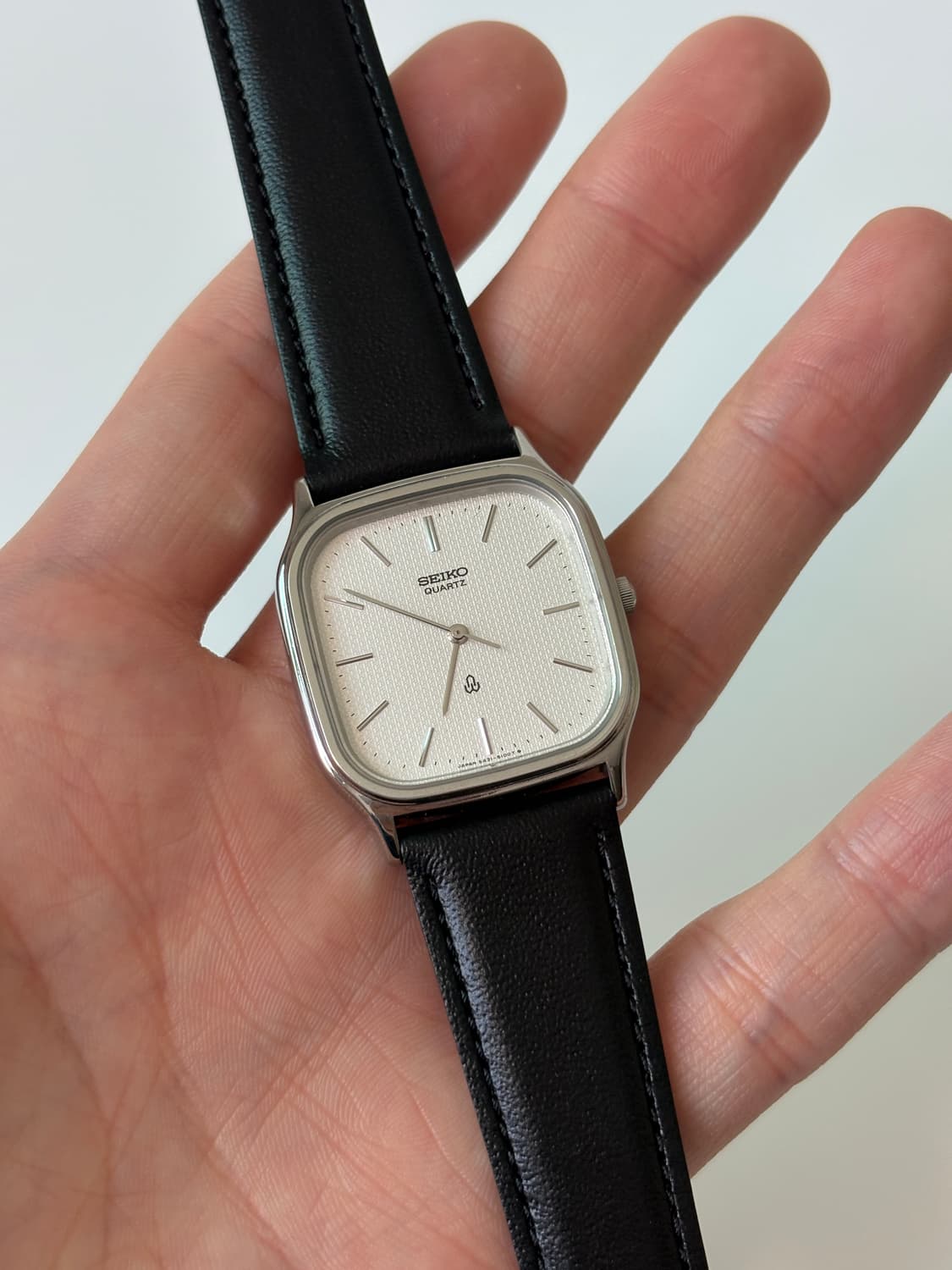 1980s Chariot Texture Dial Square Quartz 상품이미지1