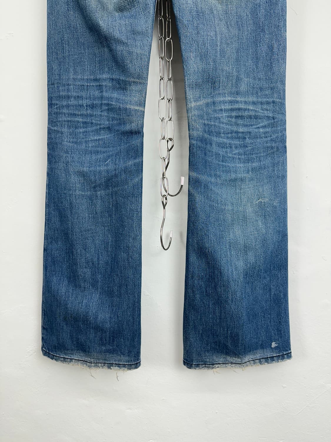 Diesel Distressed Indigo Bootcut Denim 상품이미지9