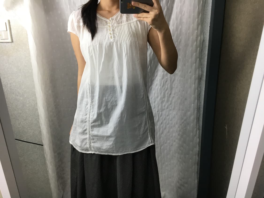 화이트 반소매 자수 블라우스 상품이미지2