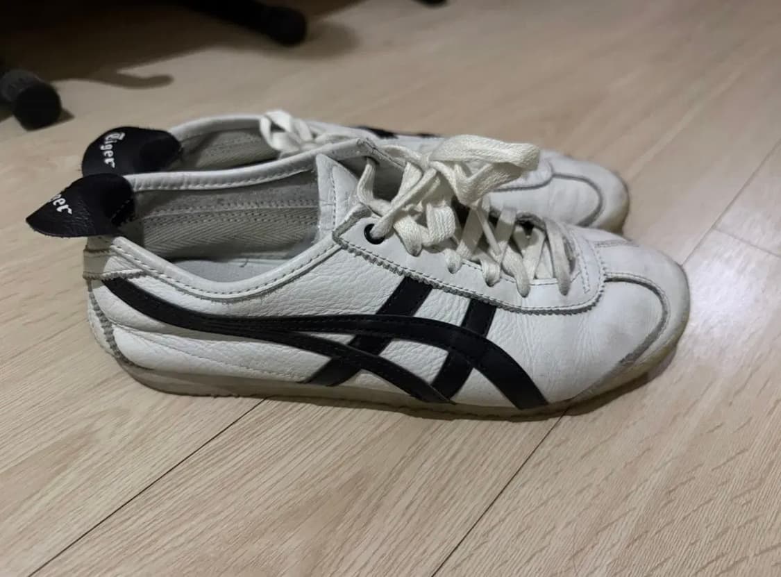 오니츠카타이거 흰검 245 상품이미지1