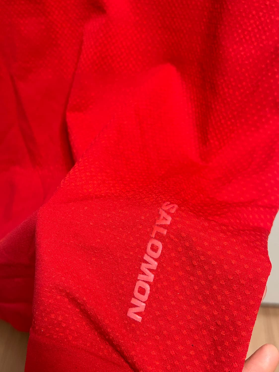 살로몬 빨간색 반팔 티셔츠 M 상품이미지4