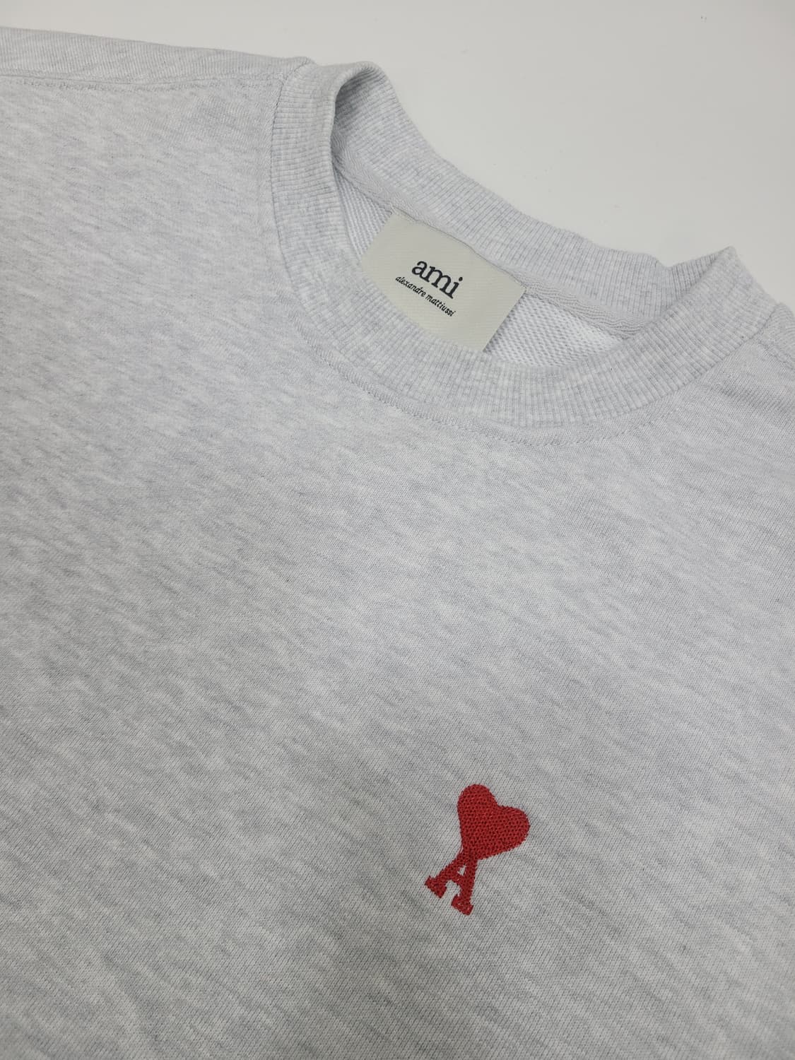 아미 스몰 하트 로고 스웻셔츠 00255 / 남 M (100) 그레이  상품이미지3