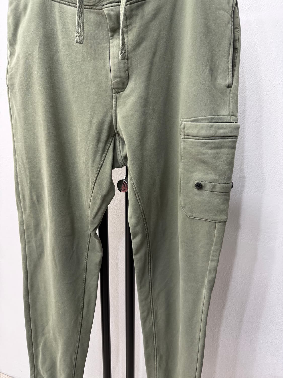 정품) 스톤아일랜드 남성 카고 조거 팬츠 그린 XL 상품이미지3