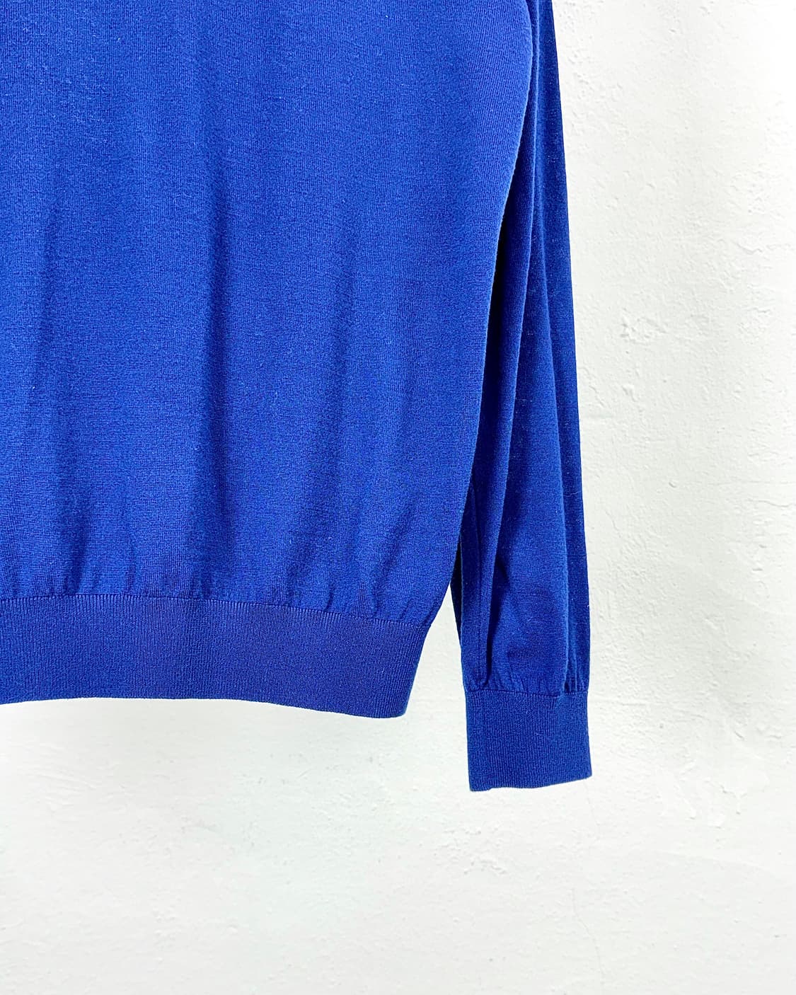 지방시 블루 버튼 카라 자수 니트 스웨터 상품이미지5