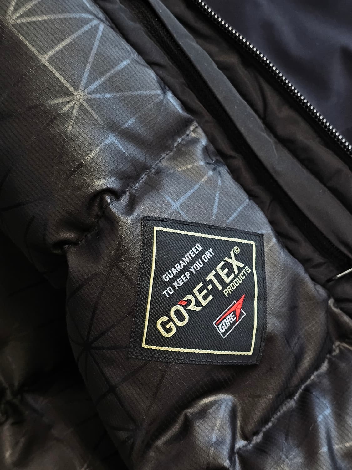 화이트 마운티니어링 고어텍스 다운 파카 네이비 1 상품이미지9