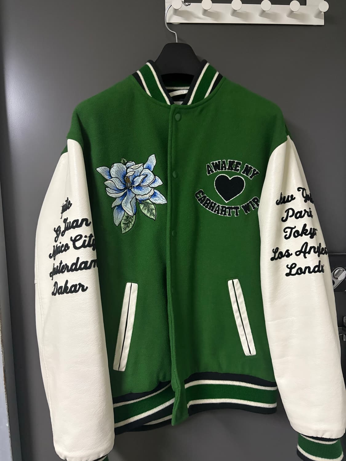 칼하트wip awake ny 바시티 L 상품이미지2