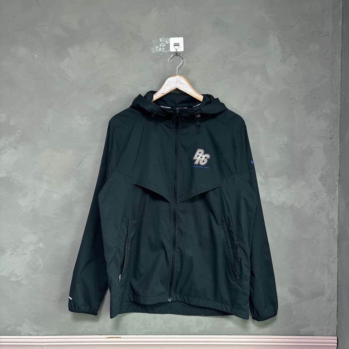 나이키 러닝 BRS 바람막이 상품이미지1