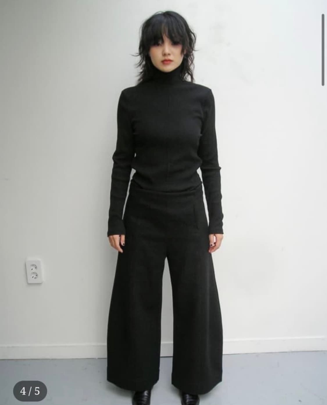 구해요) 에옹쓰 터틀넥 블랙 네이비 상품이미지1