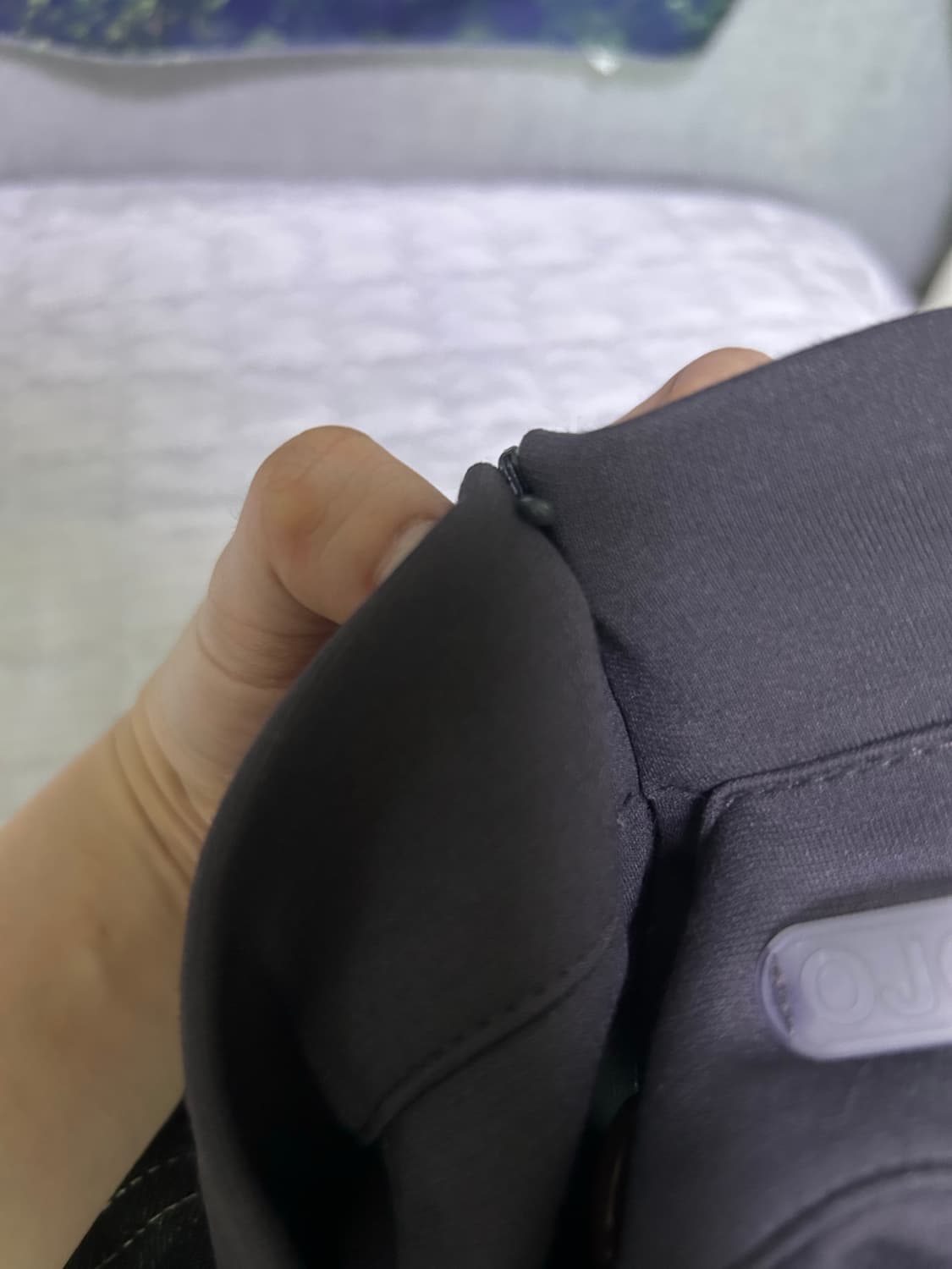 오호스 랩오버턱팬츠 차콜 상품이미지3