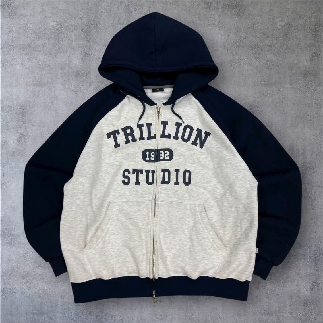 트릴리온 믹스 컬러 스펠아웃 빅로고 후드 집업 상품이미지1