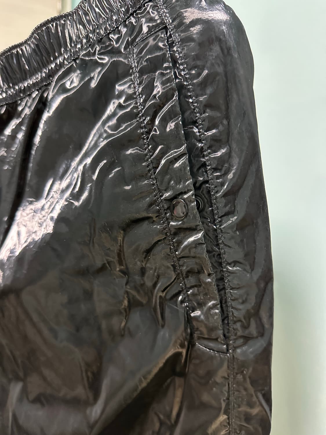 스톤아일랜드X슈프림 뉴 실크 라이트 팬츠 블랙 M 상품이미지3