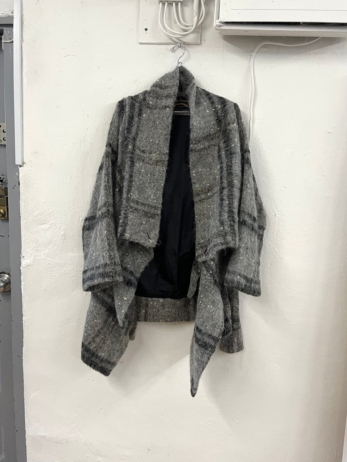 비비안웨스트우드 알파카 모헤어 하이넥 드레이프 자켓 상품이미지5