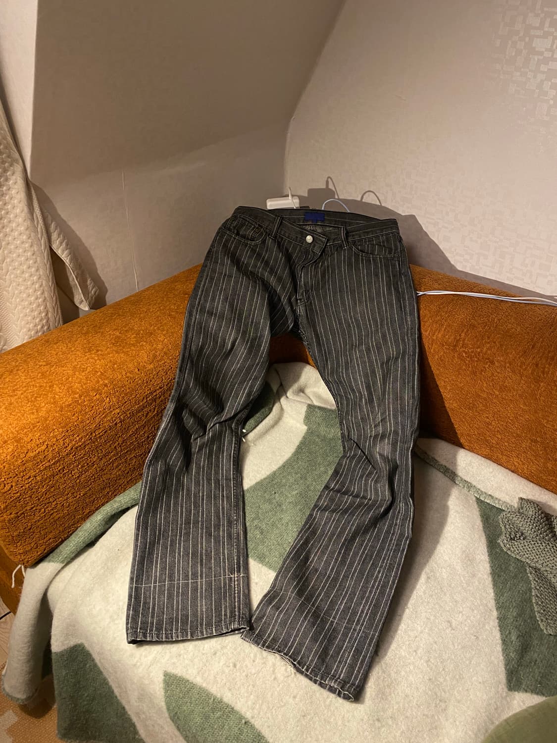 빔즈 스트라이프 부츠컷 플레어진 상품이미지1