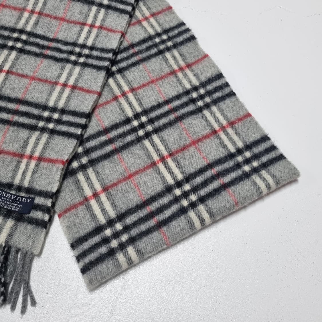 BURBERRY 노바체크 머플러 그레이 - OS   상품이미지5