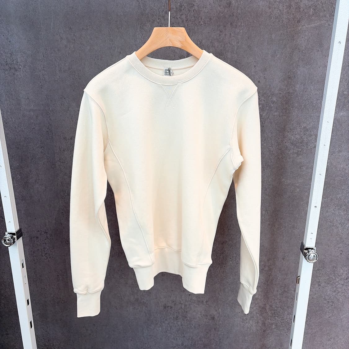 (정품/새상품) TOTEME 토템 여성 오프화이트 크루넥 약기모 맨투맨 상품이미지1