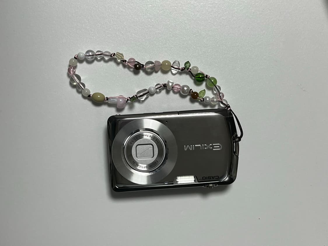 casio exilim z1 실버 판매합니다 상품이미지1