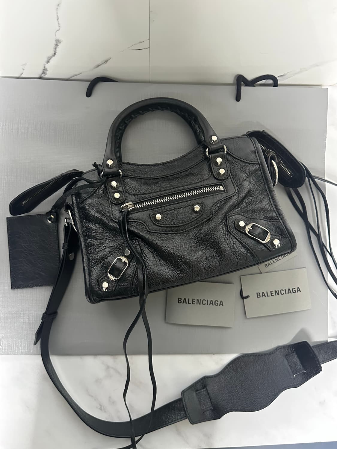 [SA급 정품] 발렌시아가 시티 모터백 미니 블랙 상품이미지5