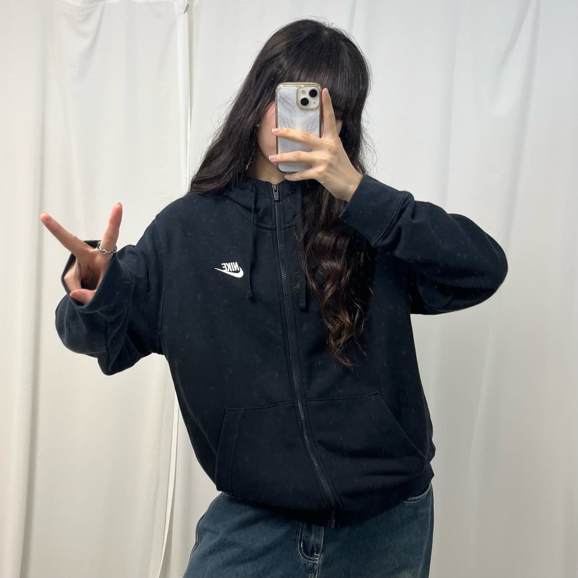 Nike black hood zip-up 상품이미지3