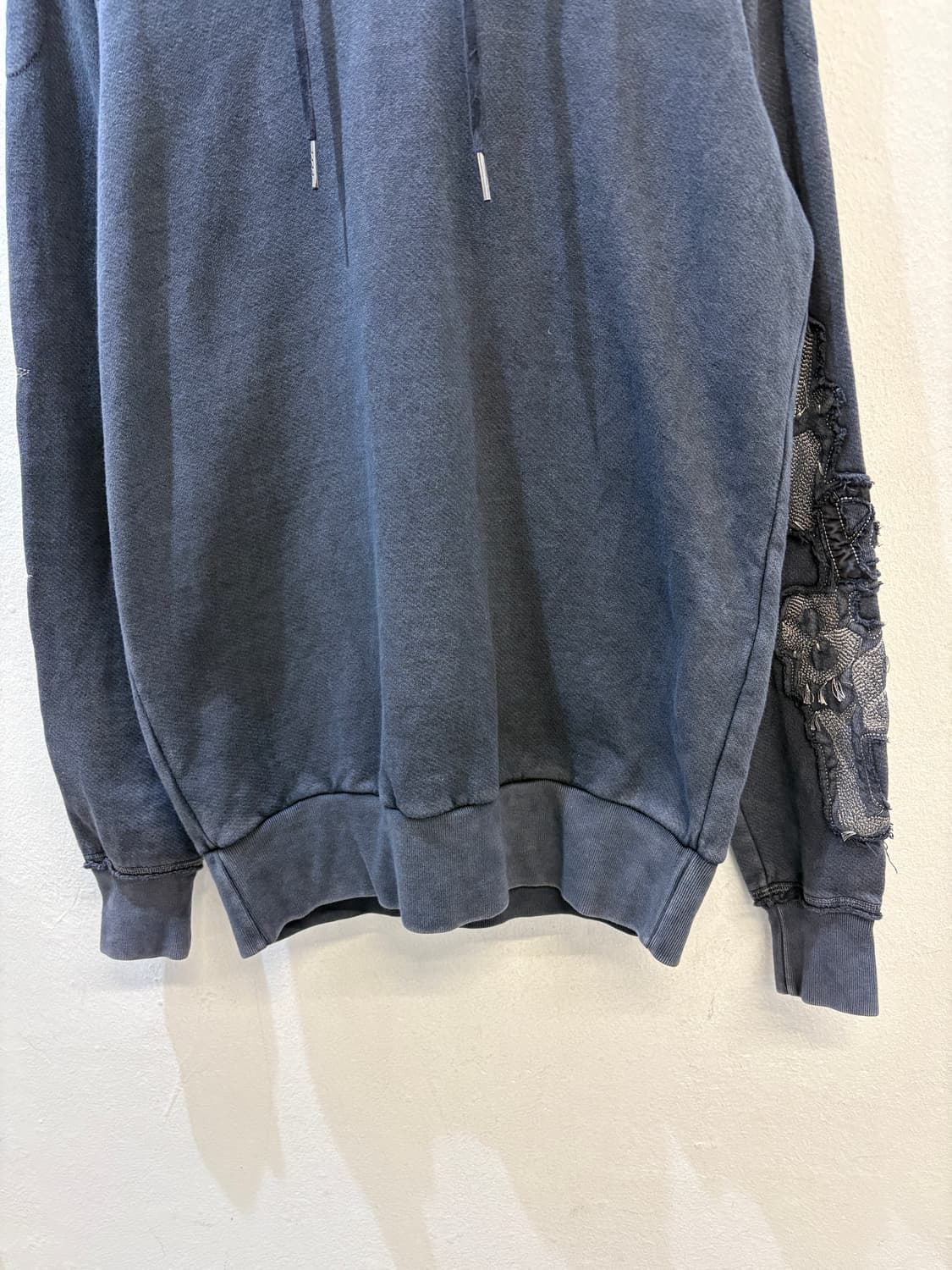 DIESEL Distressed Star & Lace Hoodie  상품이미지3