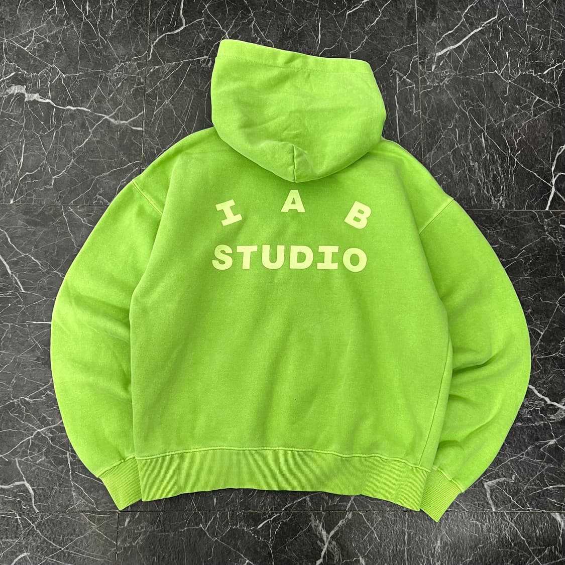 아이앱 스튜디오 피그먼트 후디 그린 상품이미지1