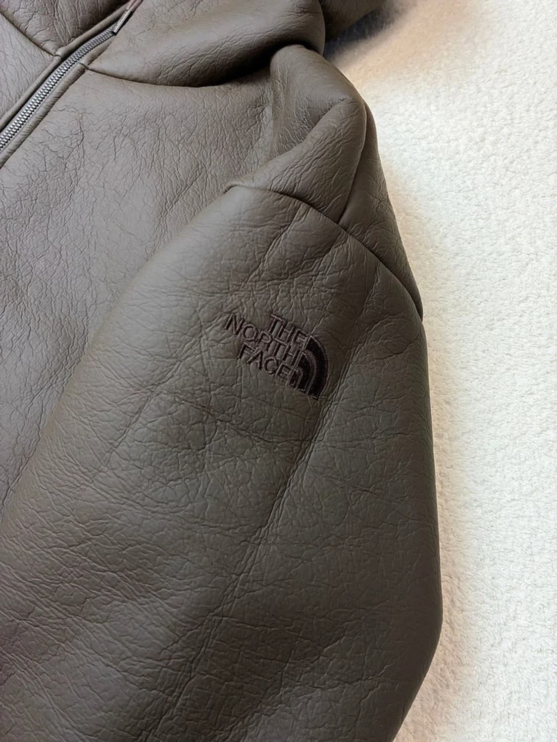 노스페이스 에코 비건 무스탕 코트 PN5741 상품이미지5