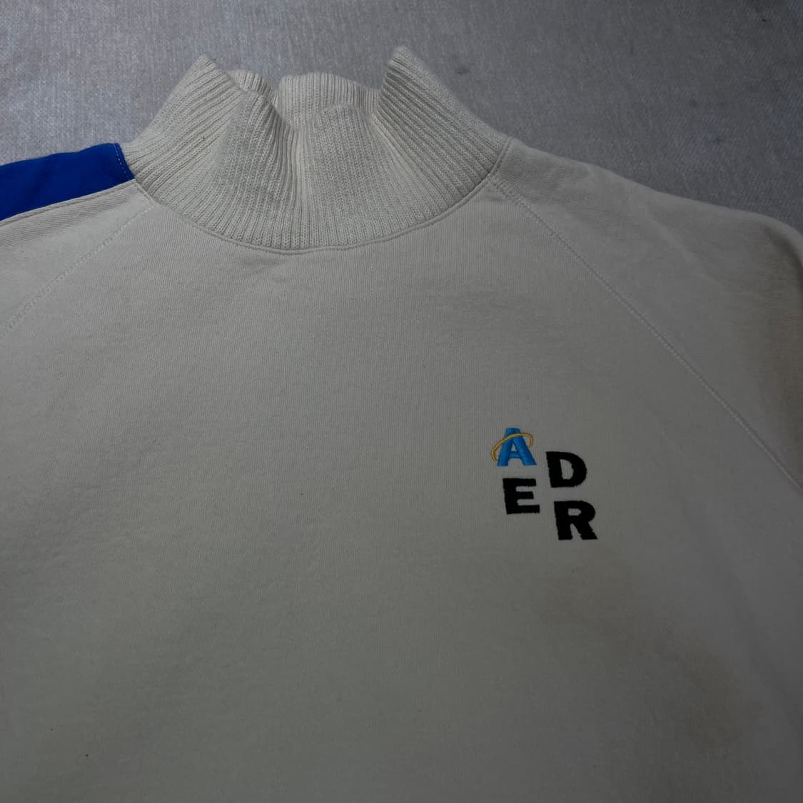 110 아더에러 18SS 자수 맨투맨 상품이미지2