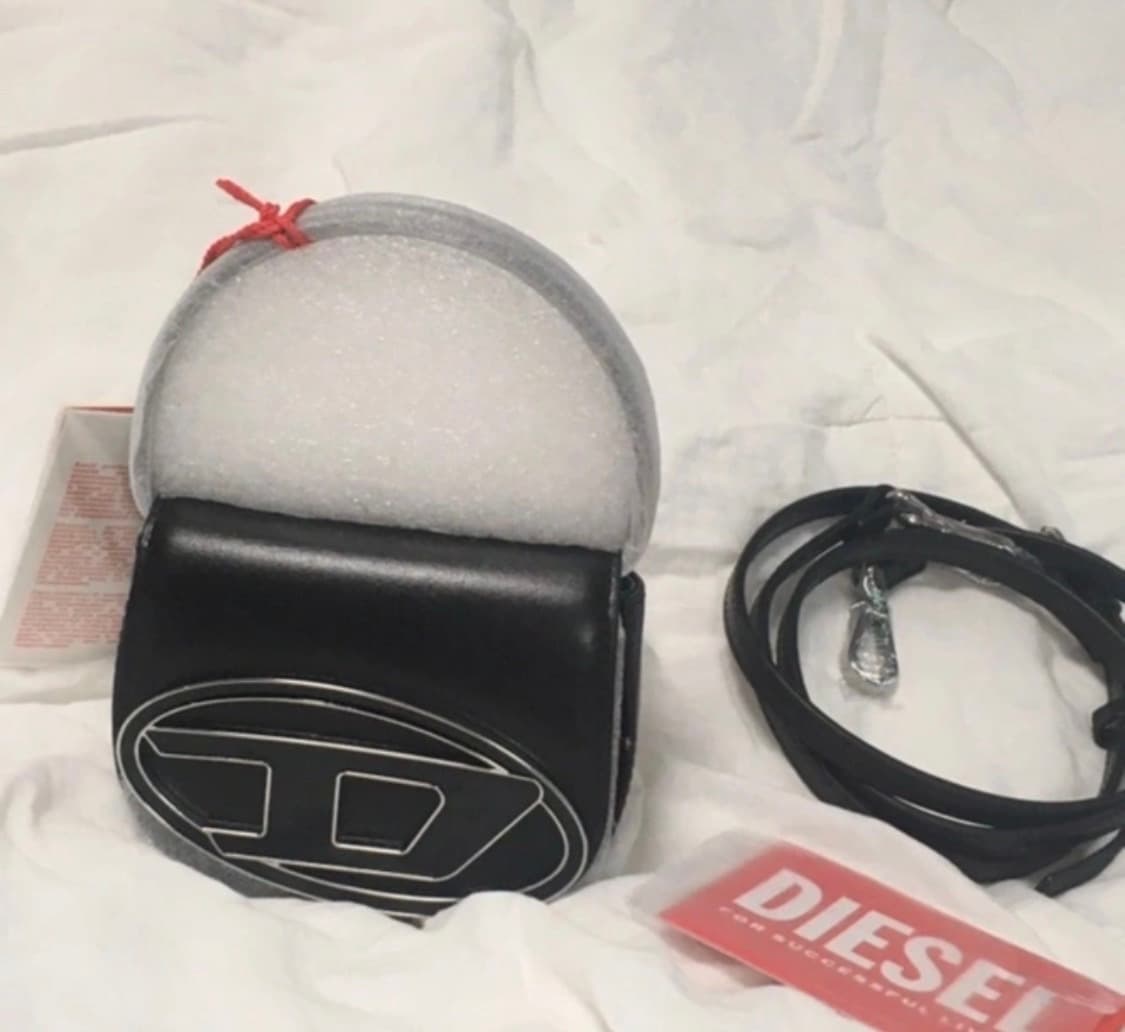 [새상품] 제니가방 디젤 미니백 상품이미지1