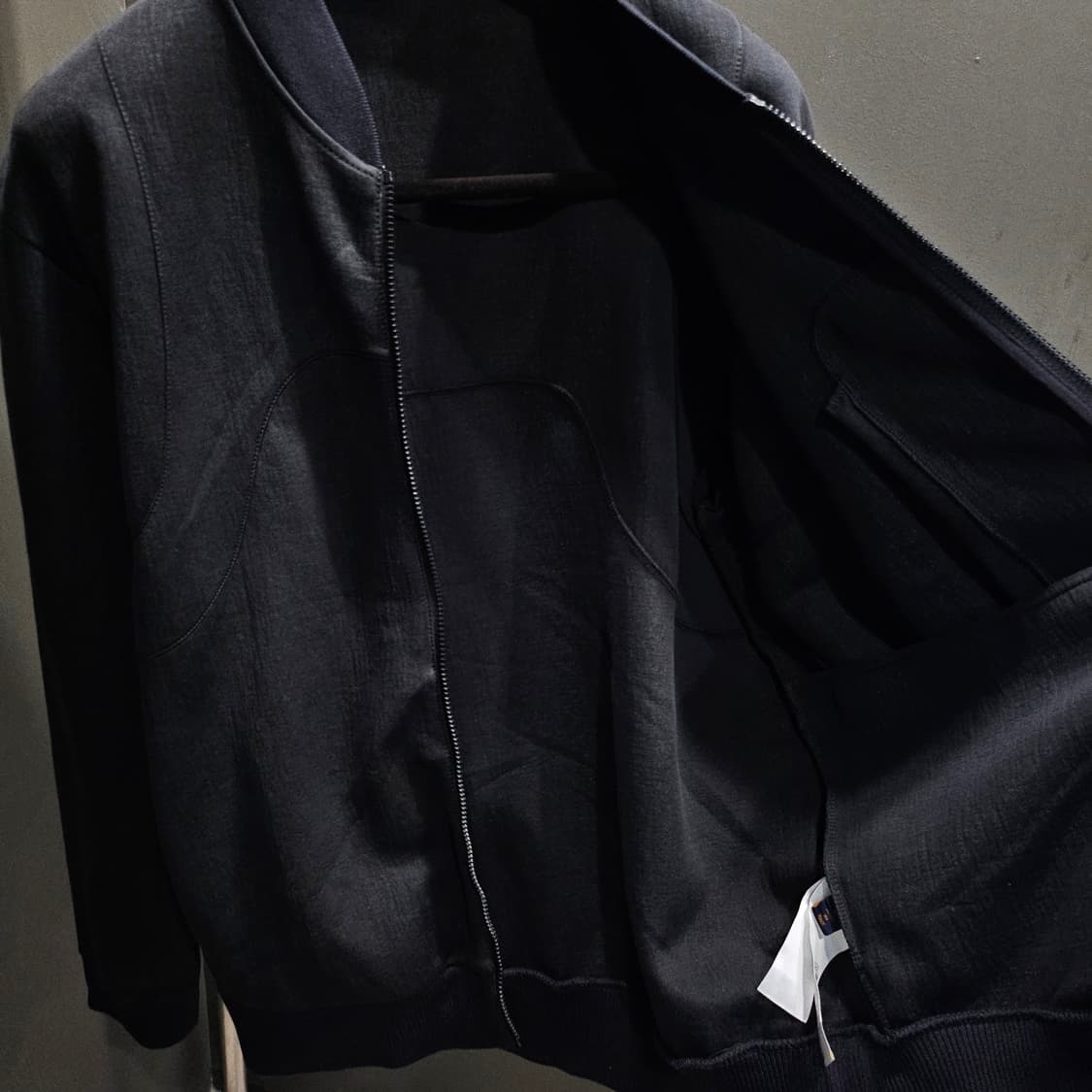 루이비통 버질아블로 라이트 ZIP 봄버 자켓 상품이미지4