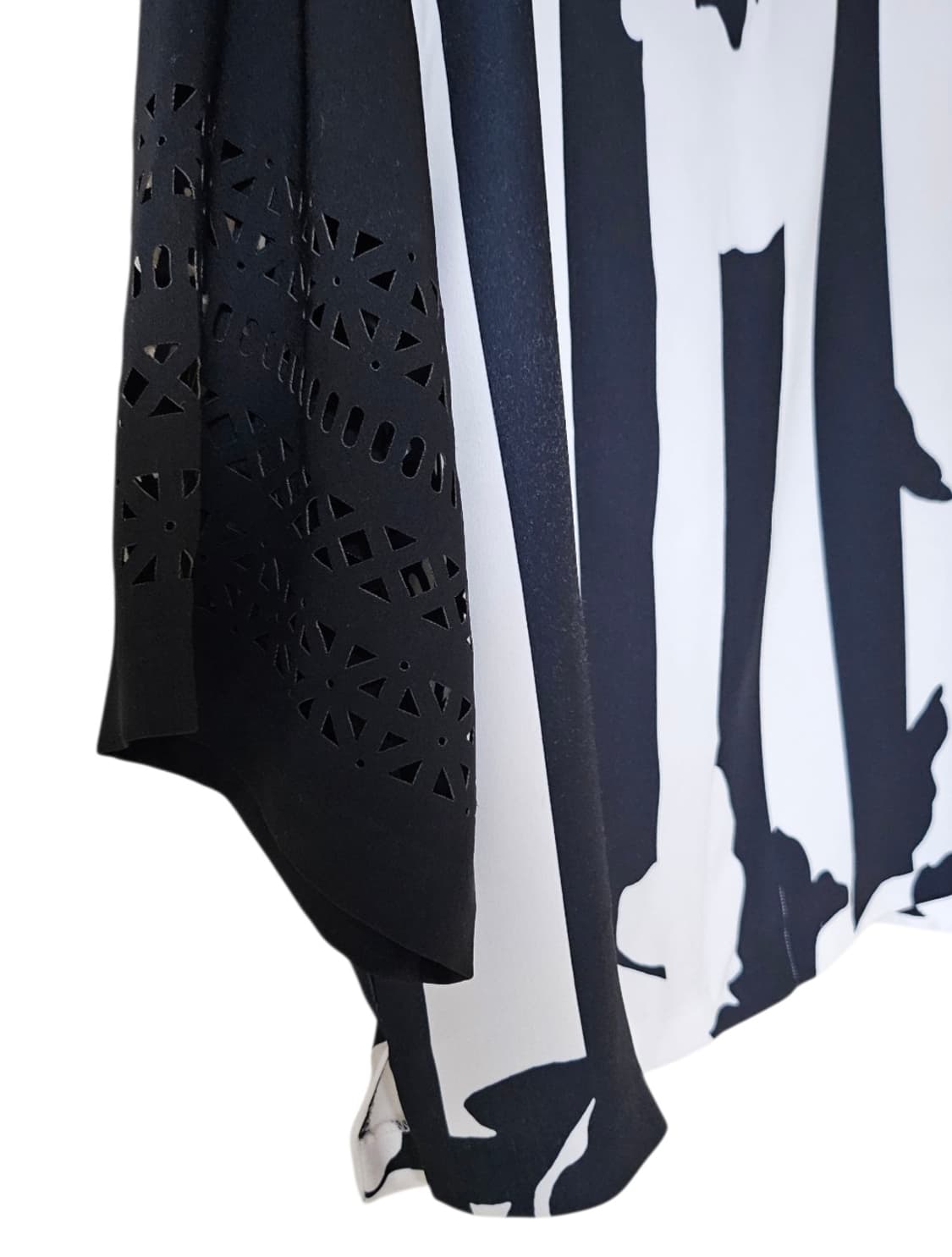 지컷 g-cut 블랙 & 화이트 크롭 블라우스 55 상품이미지7