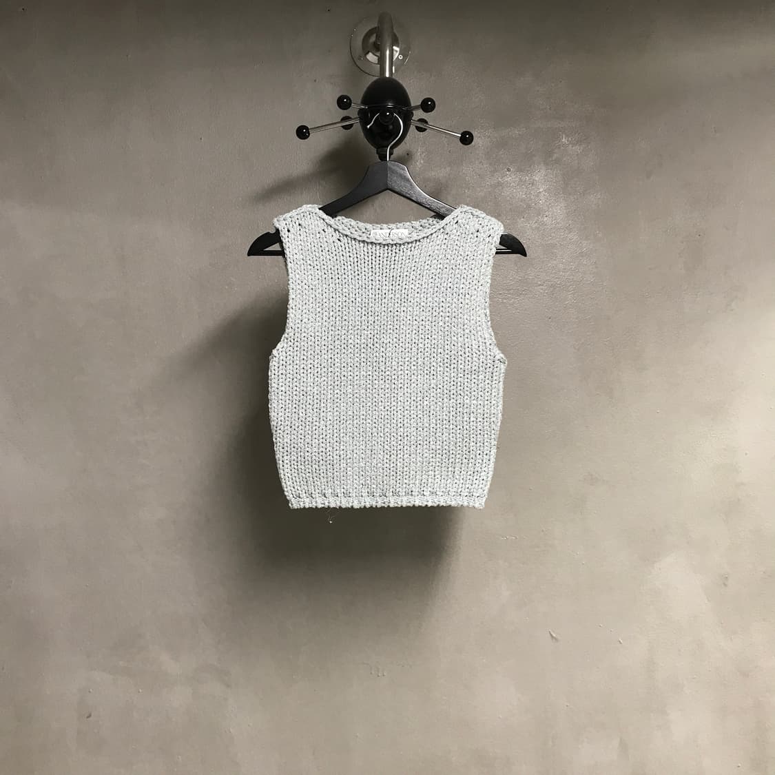 JW 앤더슨 슬리브리스 니트 M(W) 상품이미지1