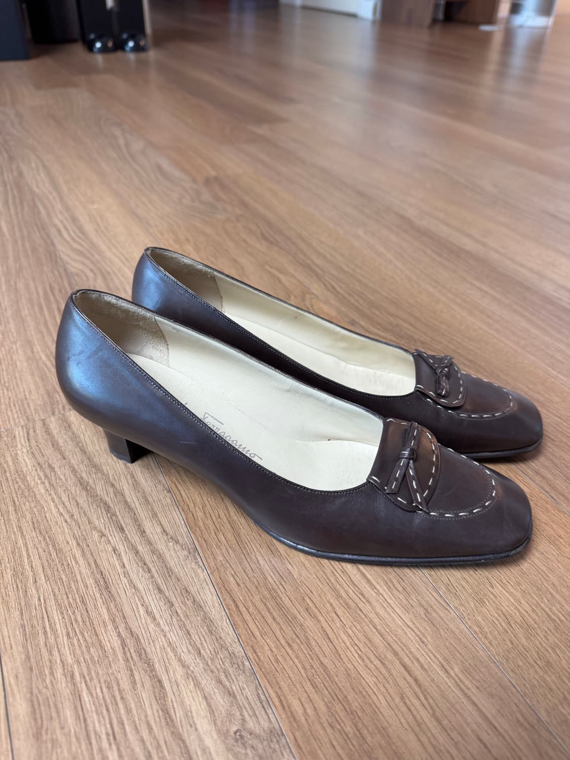 페라가모 여성 펌프스 브라운 7사이즈 상품이미지1