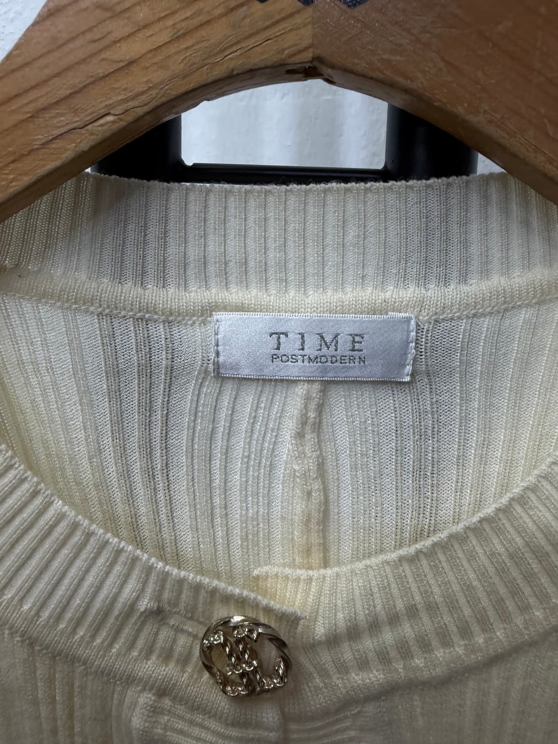 정품) TIME 타임 한섬 21ss 아이보리 금장버튼 가디건 90F 상품이미지6