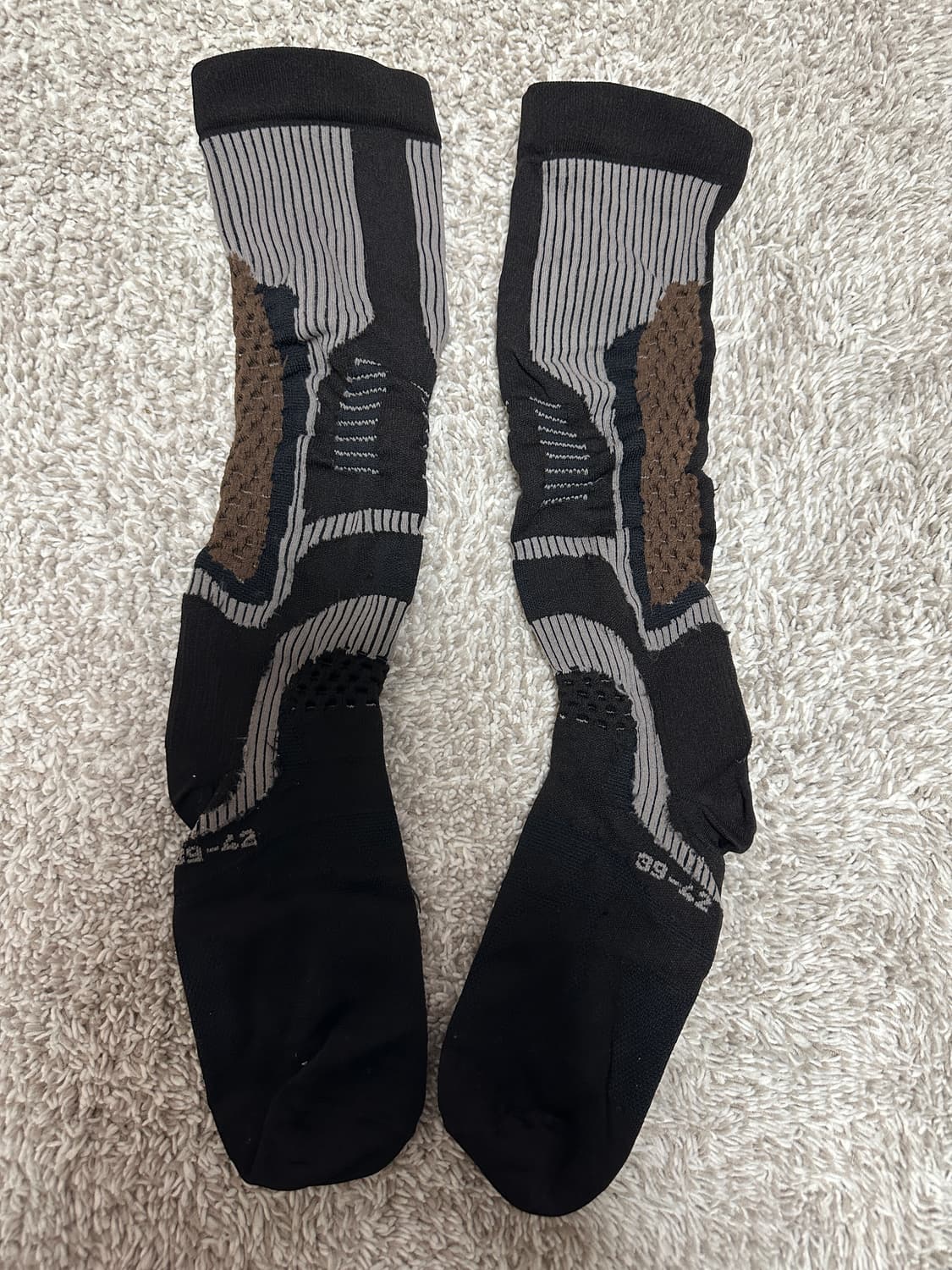 ROA 로아 본즈 롱 삭스 다크 브라운 양말 상품이미지5