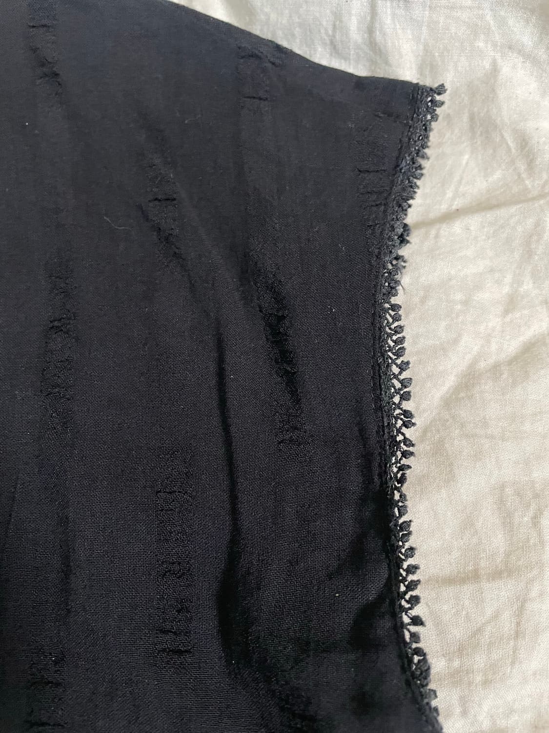 텍스쳐 프릴넥 시어 블라우스 상품이미지4
