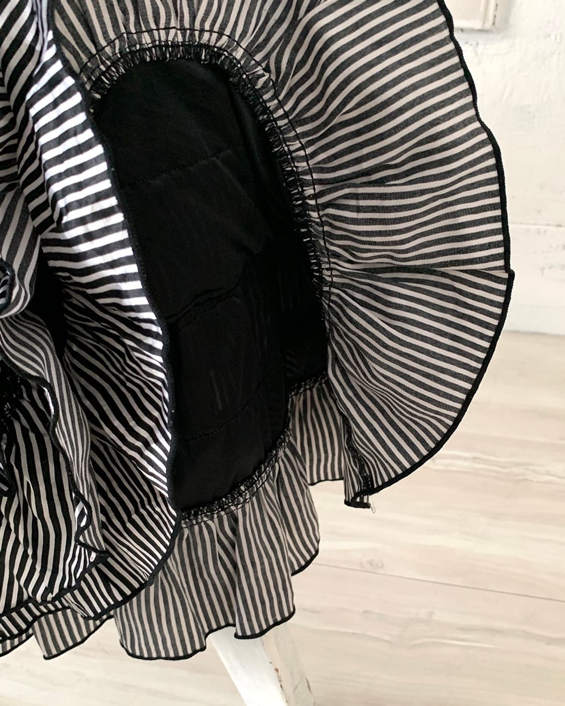 Striped satin tiered mini skirt + ribbon 상품이미지9