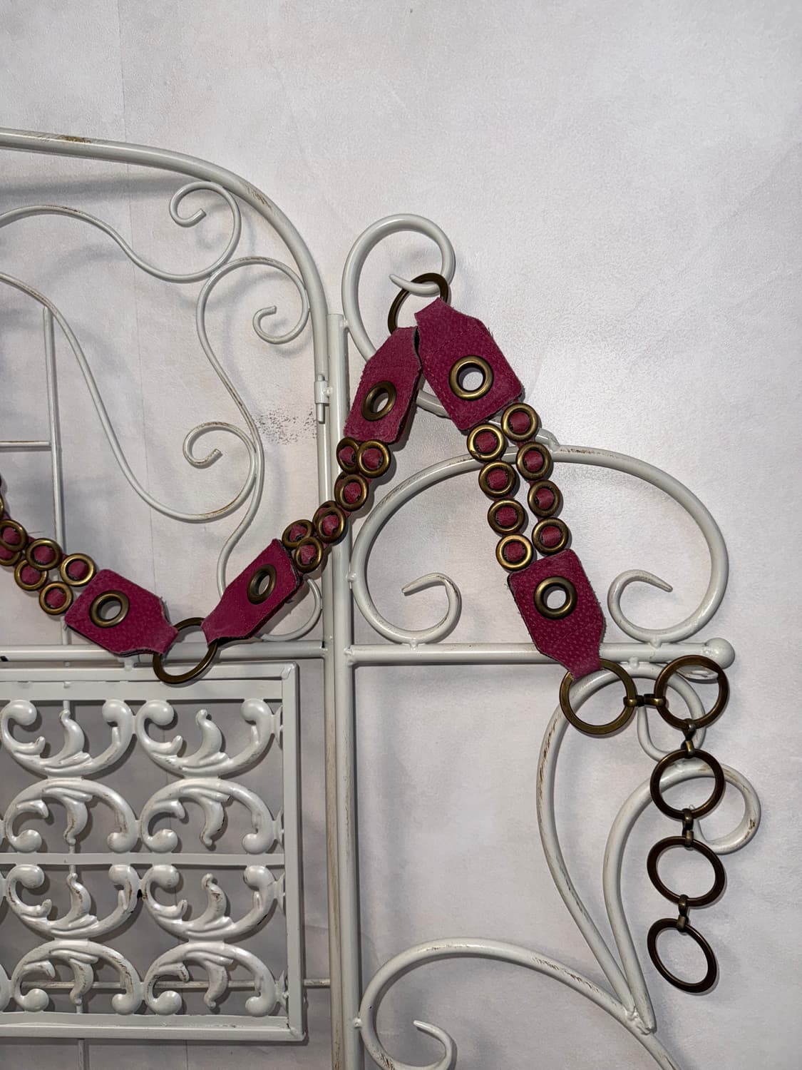 Cherry pink gold eyelet chain belt 상품이미지3