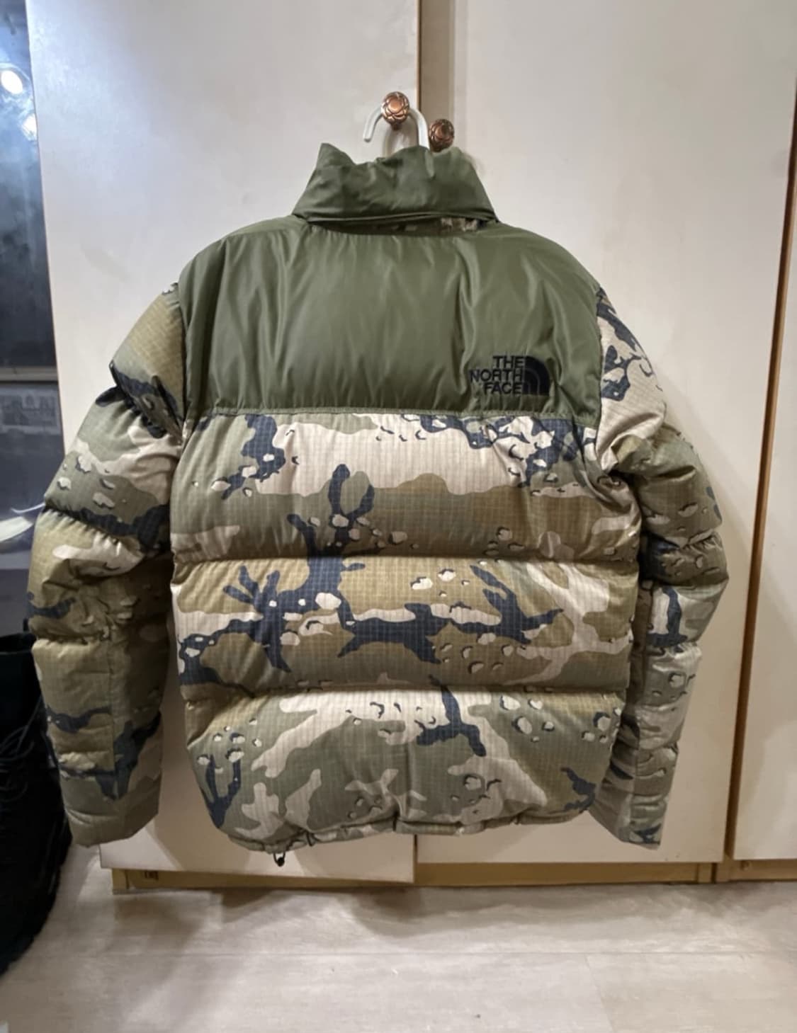노스페이스 노벨티 눕시 카모 구스다운 숏패딩 상품이미지3