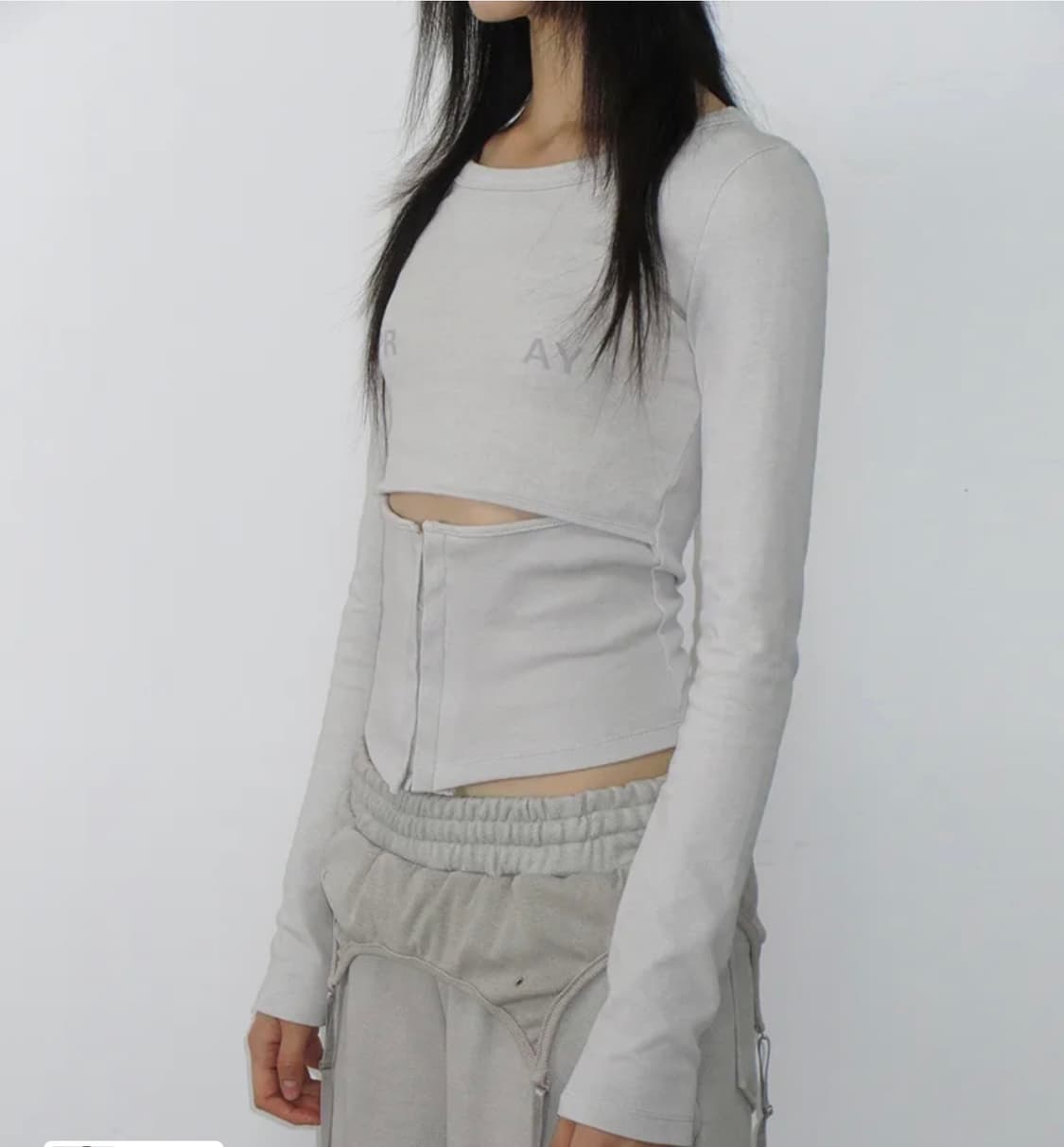 사일프레이 컷아웃 탑 상품이미지1