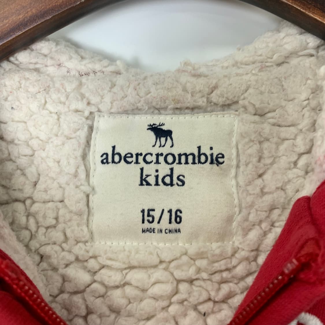 아베크롬비 y2k 와투케 양털 레드 후드집업 상품이미지6