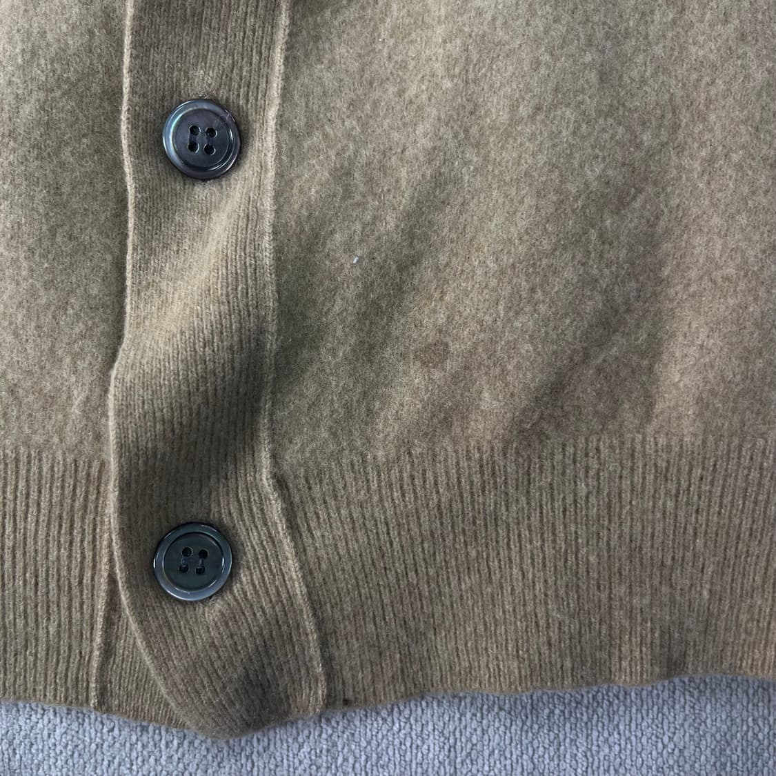 W 95 꼼데가르송 베이지 울 가디건 상품이미지5