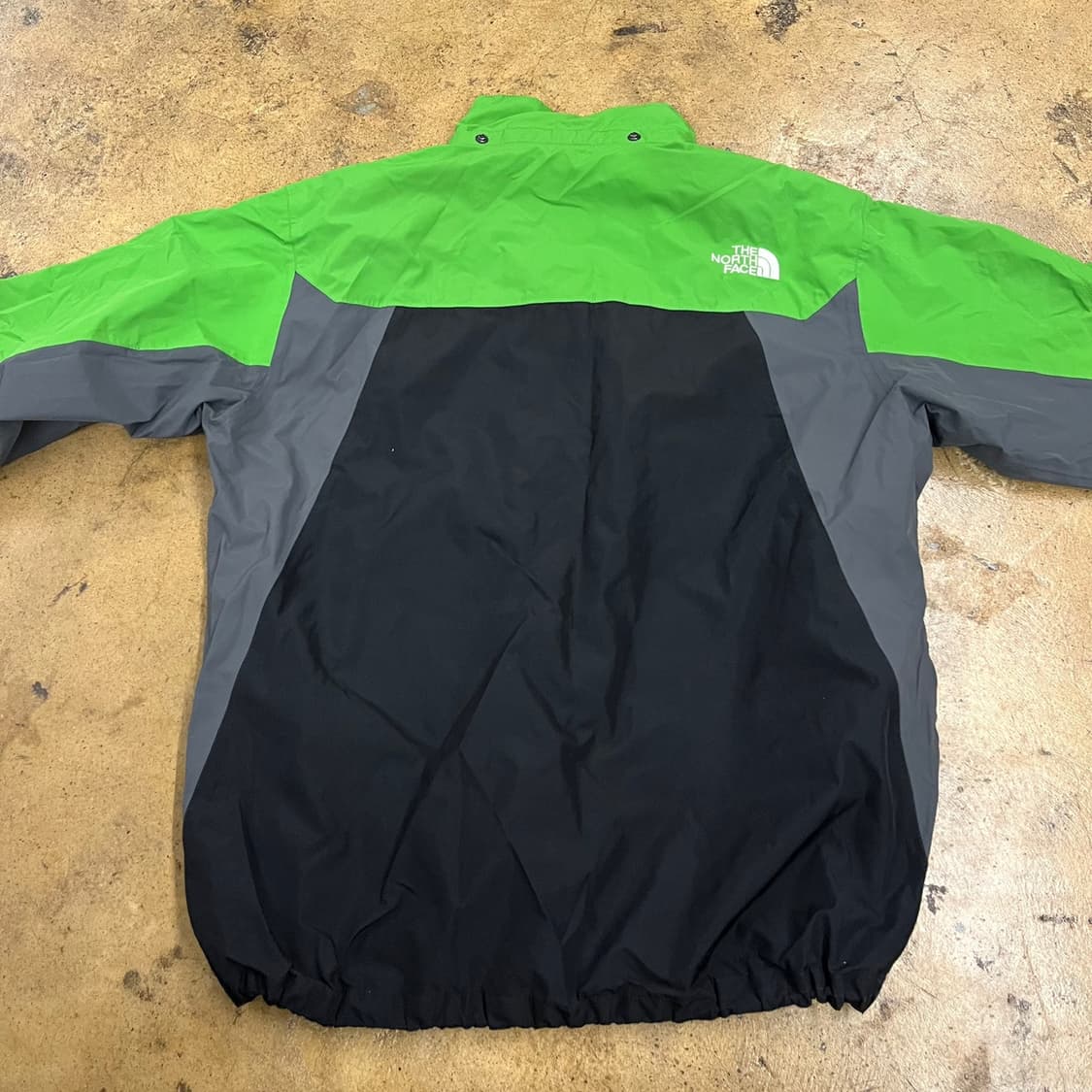 [정품/110] 노스페이스 바람막이 그린 블랙 b17 상품이미지4