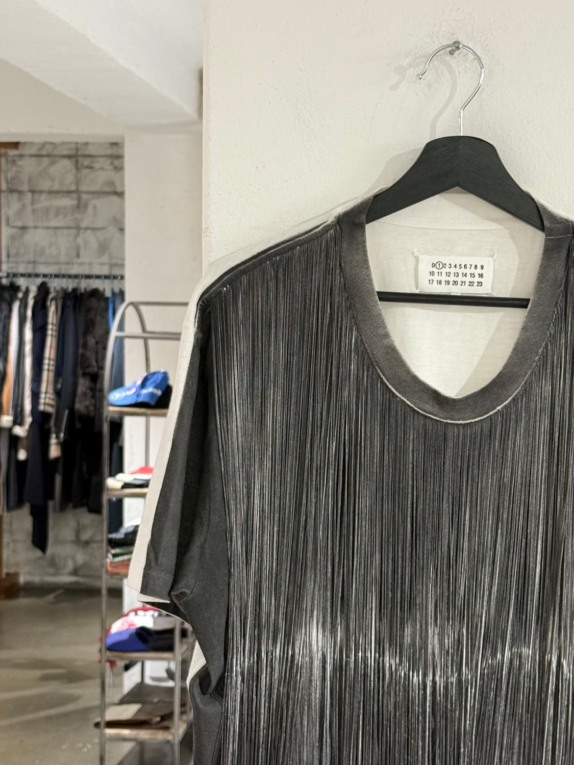 메종 마르지엘라 그레이 프린지 하프 슬리브 티셔츠 상품이미지2