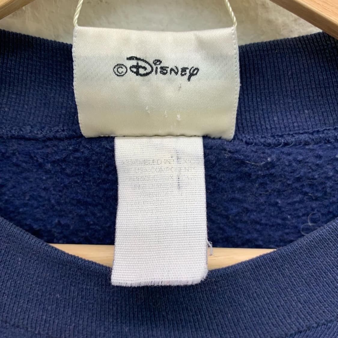 디즈니 네이비 곰돌이 푸 빅프린팅 스웻셔츠 상품이미지5