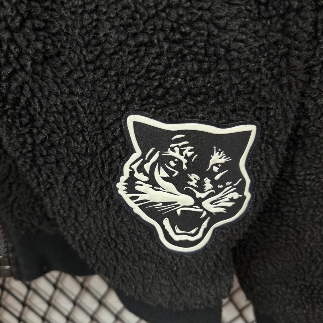 오니츠카 타이거 X 안드레아 폼필리오 플리스 후드 집업 뽀글이 블랙 상품이미지5